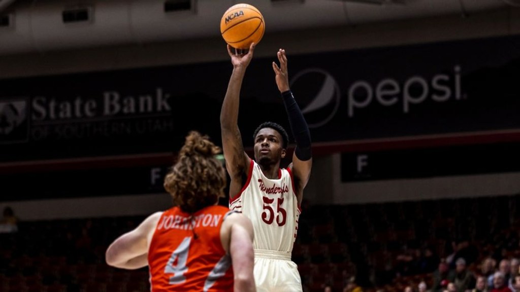 Thunderbirds Gutsy Again in Third Overtime Win of&nbsp;Season