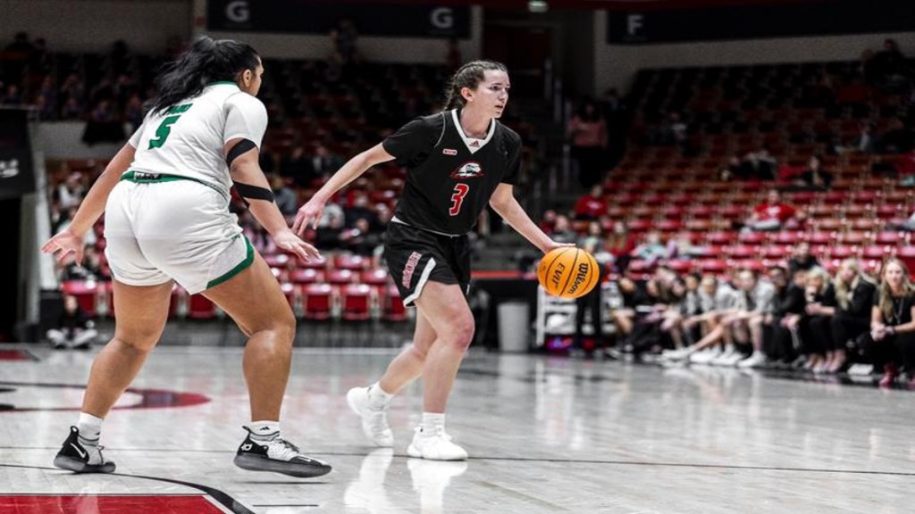Lady Thunderbirds Head to the Desert to Face Grand&nbsp;Canyon