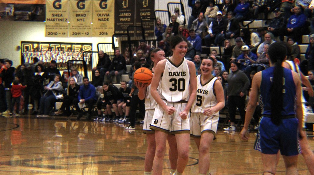 High school girls basketball: Davis Darts stay undefeated in region action with 48-35 win over the Fremont&nbsp;Silverwolves