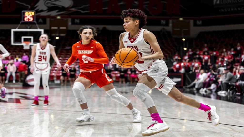 Battle for 1st: Thunderbirds Face Stephen F Austin in Big&nbsp;Game