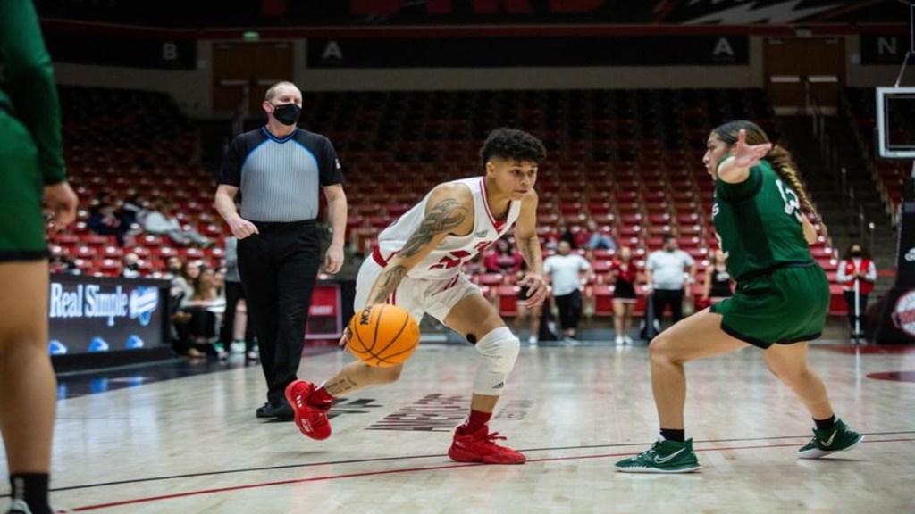 Big 4th Quarter Propels Lady Thunderbirds to Rivalry&nbsp;Sweeep