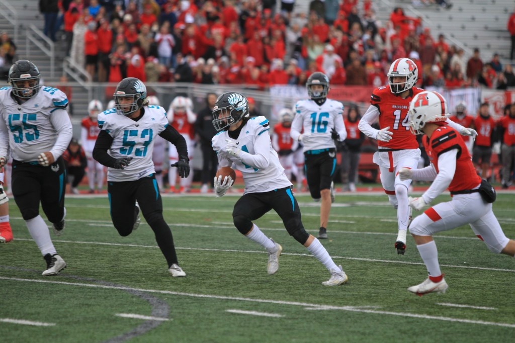 Farmington Phoenix dominate American Fork Cavemen in 6A playoff victory&nbsp;19-3