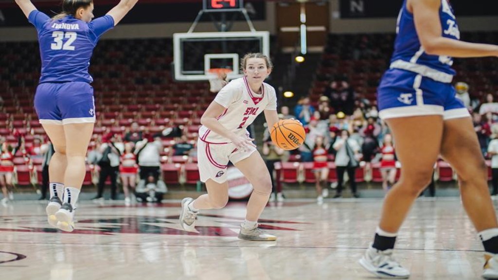 Lady Thunderbirds Hosts New Mexico State in Throwback Afternoon&nbsp;Game