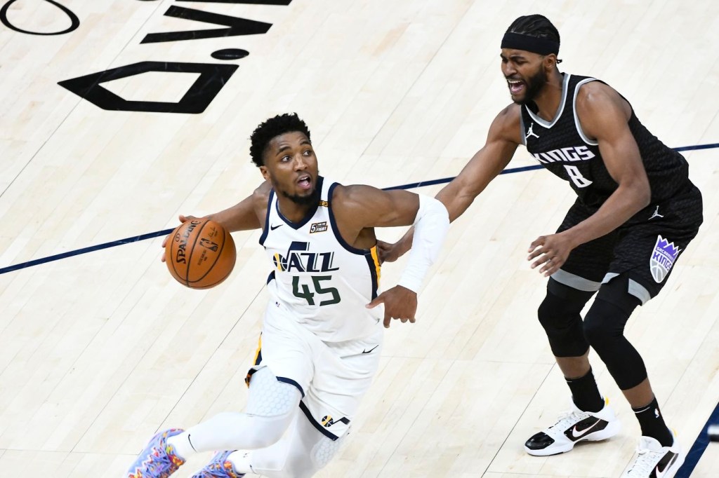 Game 2: Utah Jazz defeat Sacramento Kings to remain&nbsp;unbeaten