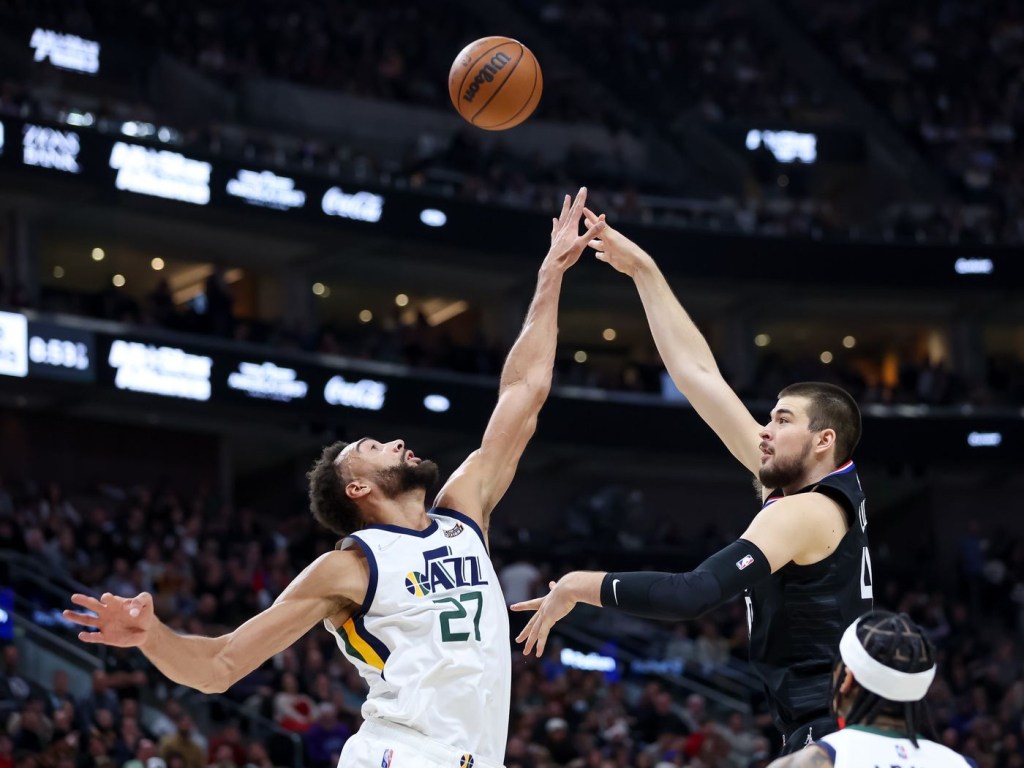 Daily Dribble: Jazz Earn Revenge over&nbsp;Clippers