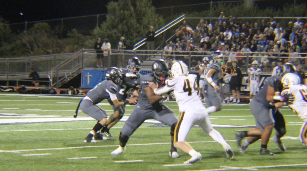 Syracuse Titans overmatch Davis Darts 48-6 in Region 1&nbsp;contest