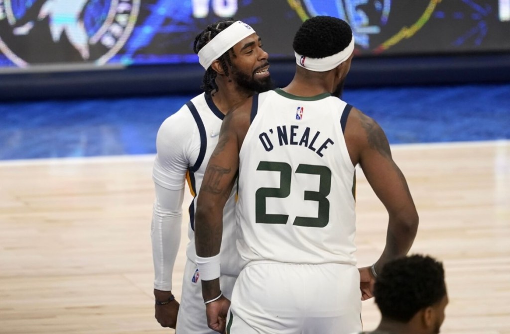 Daily Dribble: Jazz come up Clutch in Game 1 vs&nbsp;Mavs