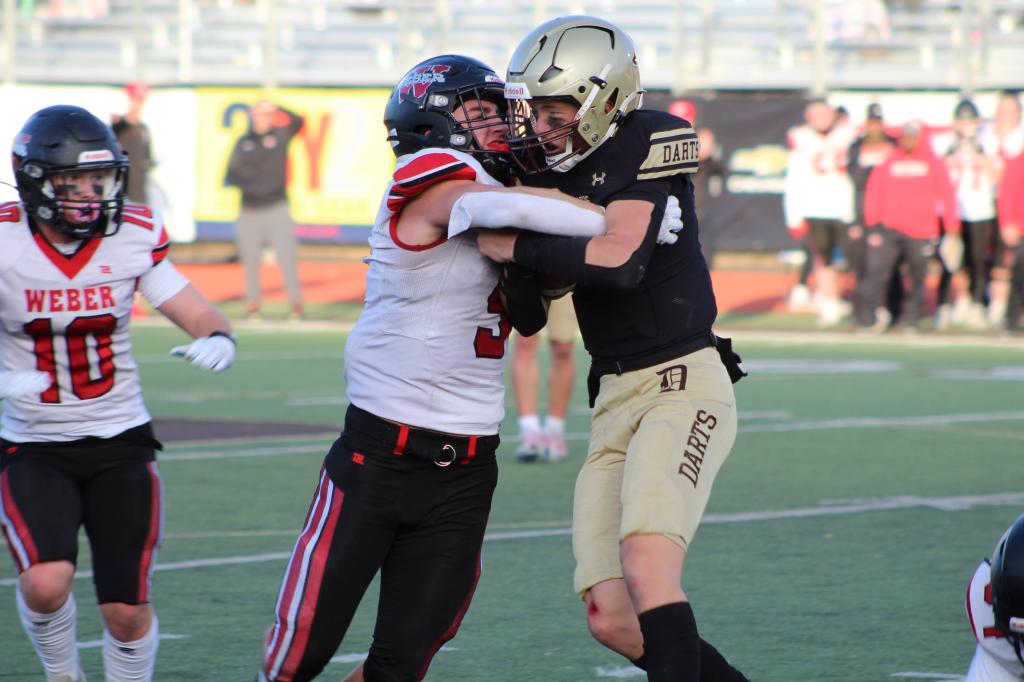 Davis Darts defeat the Weber Warriors 17-13 with a second-half comeback in the 6A second-round&nbsp;playoffs
