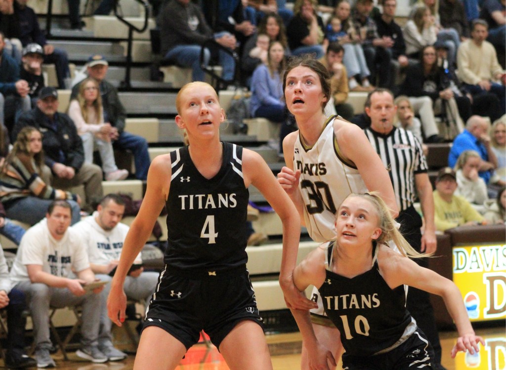 Region 1 GBB: Syracuse Titans take down Davis Darts&nbsp;49-39