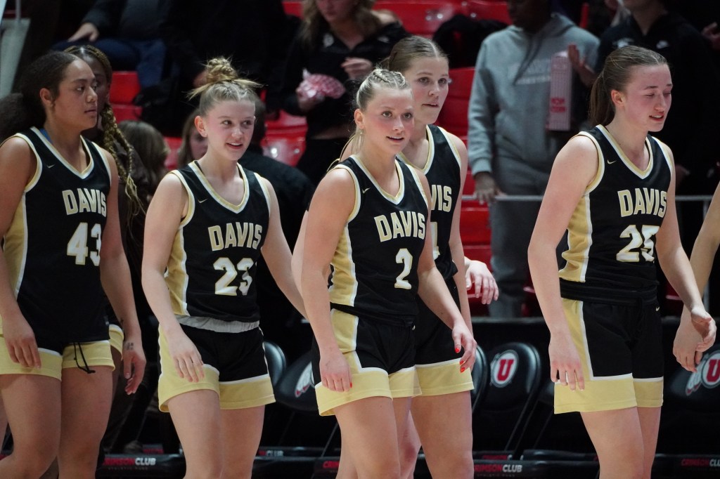 Girls’ basketball: Westlake Thunder comeback attempt falls short in loss to the Davis&nbsp;Darts