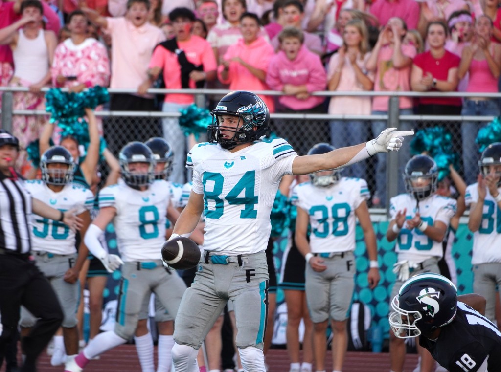 Farmington Phoenix stun Syracuse Titans 27-21 in Region 1&nbsp;thriller