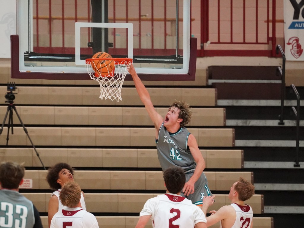 Boys’ basketball: Farmington Phoenix wins dramatic road game over Northridge&nbsp;57-54